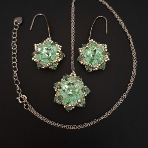 Zielony Komplet Biżuterii "Chrysolite" - Kolczyki i Naszyjnik