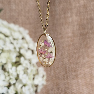 Złota zawieszka prawdziwe kwiaty różowe