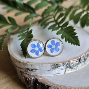 Złote kolczyki z niezapominajkami kwiaty