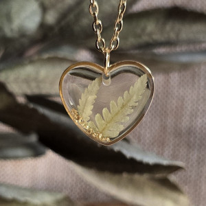 Złote serce z paprocią zawieszka