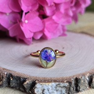 Złoty pierścionek z magicznym kwiatem jagodowy