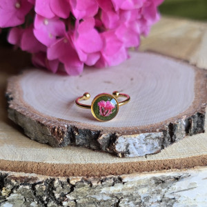 Złoty pierścionek z magicznym kwiatem róż