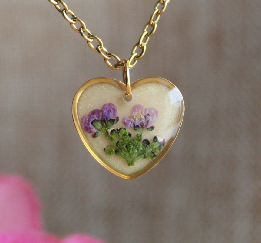 Bukiet kwiatowy fioletowy w sercu_photo1