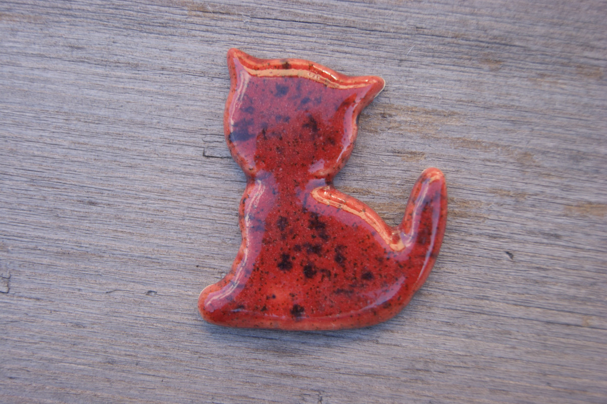 Ceramiczny magnes kot czerwony_photo1