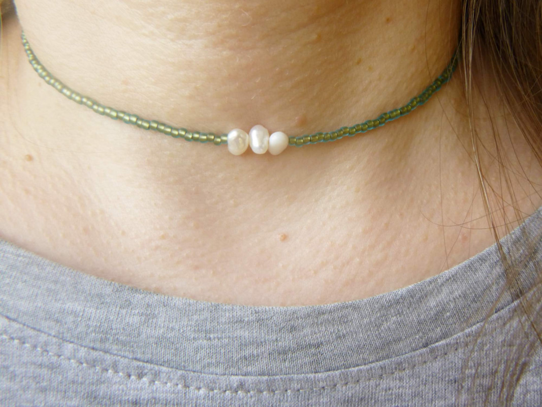 Choker białe słodkowodne perły i szklane koraliki_photo1