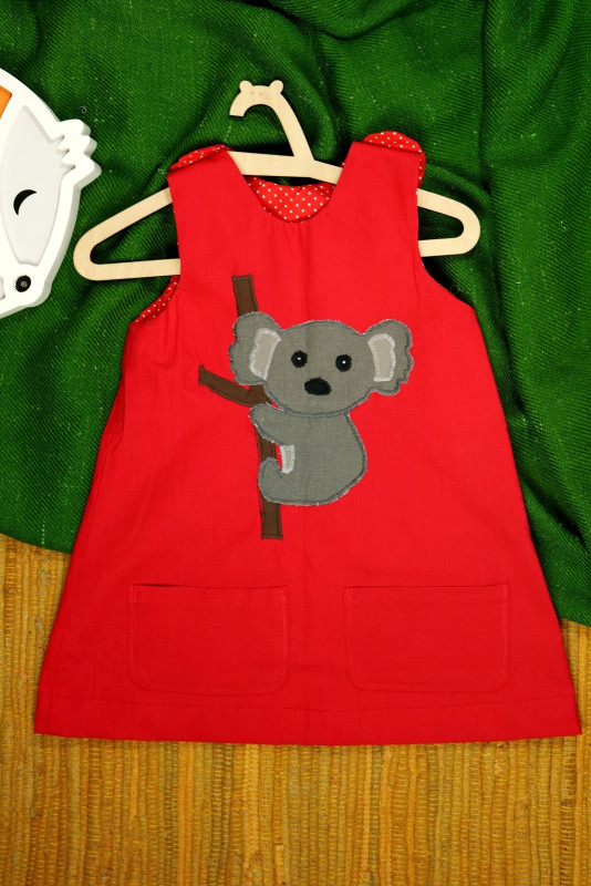 Czerwona sukienka dwustronna z koalą (92 cm)_photo1