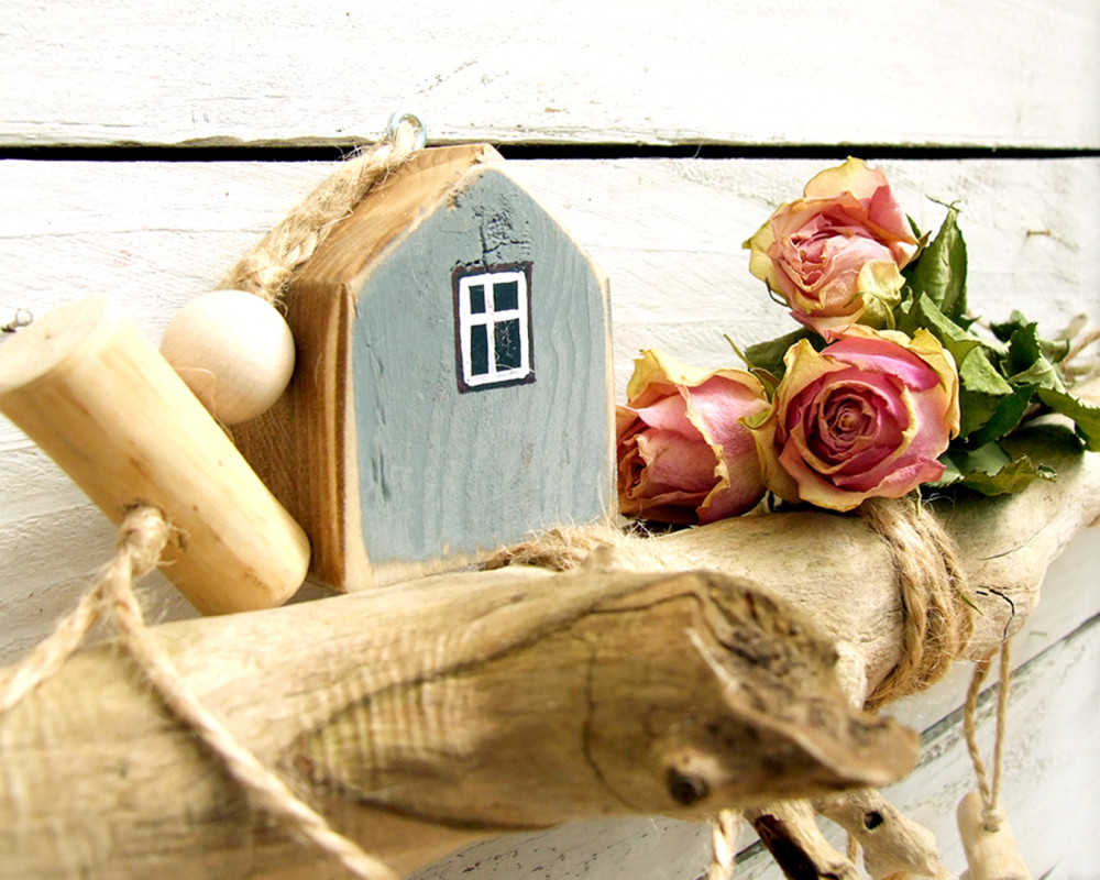 Drewniany domek - zawieszka, dekoracja, ozdoba_photo1