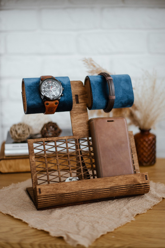 Drewniany stojak na zegarek , stojak na zegarek ,_photo1