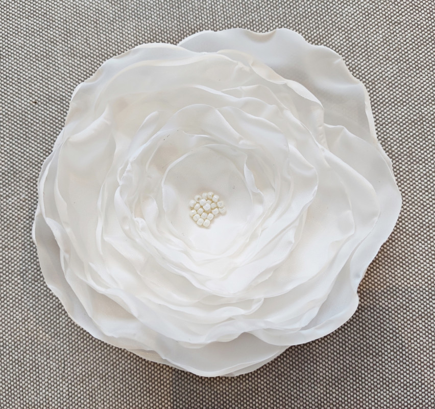 Duża broszka biała kwiatek 12cm_photo1