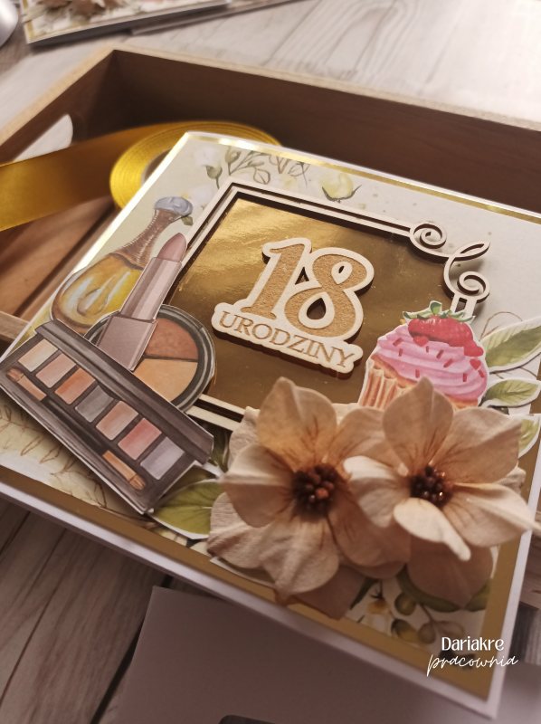 Kartka w pudełku, osiemnastka, 18 urodziny, złota, 219_photo1