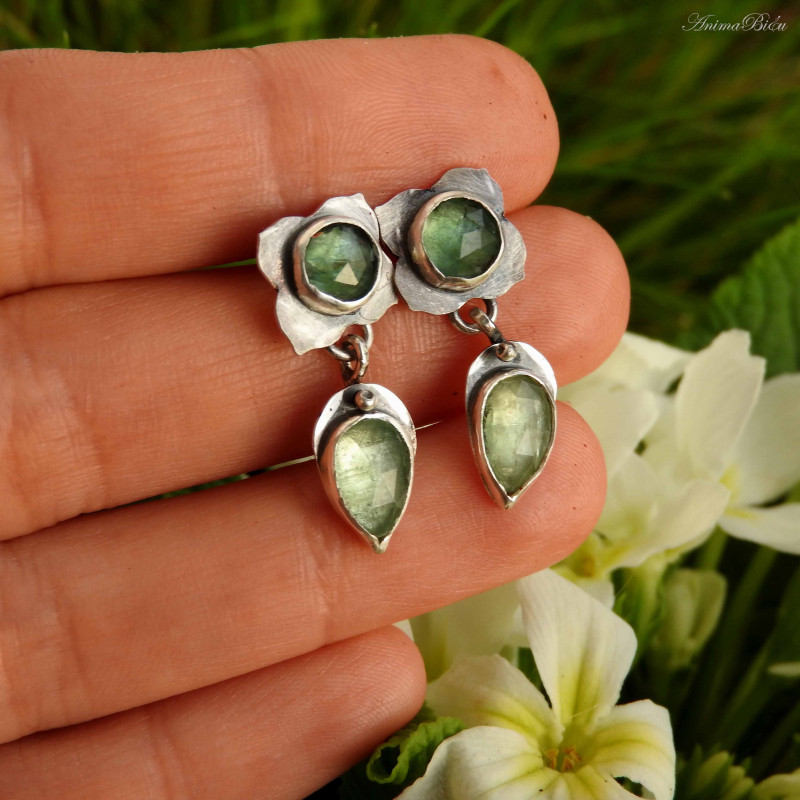 Kolczyki srebrne z zielonymi kyanitami wkrętki wiszące_photo1