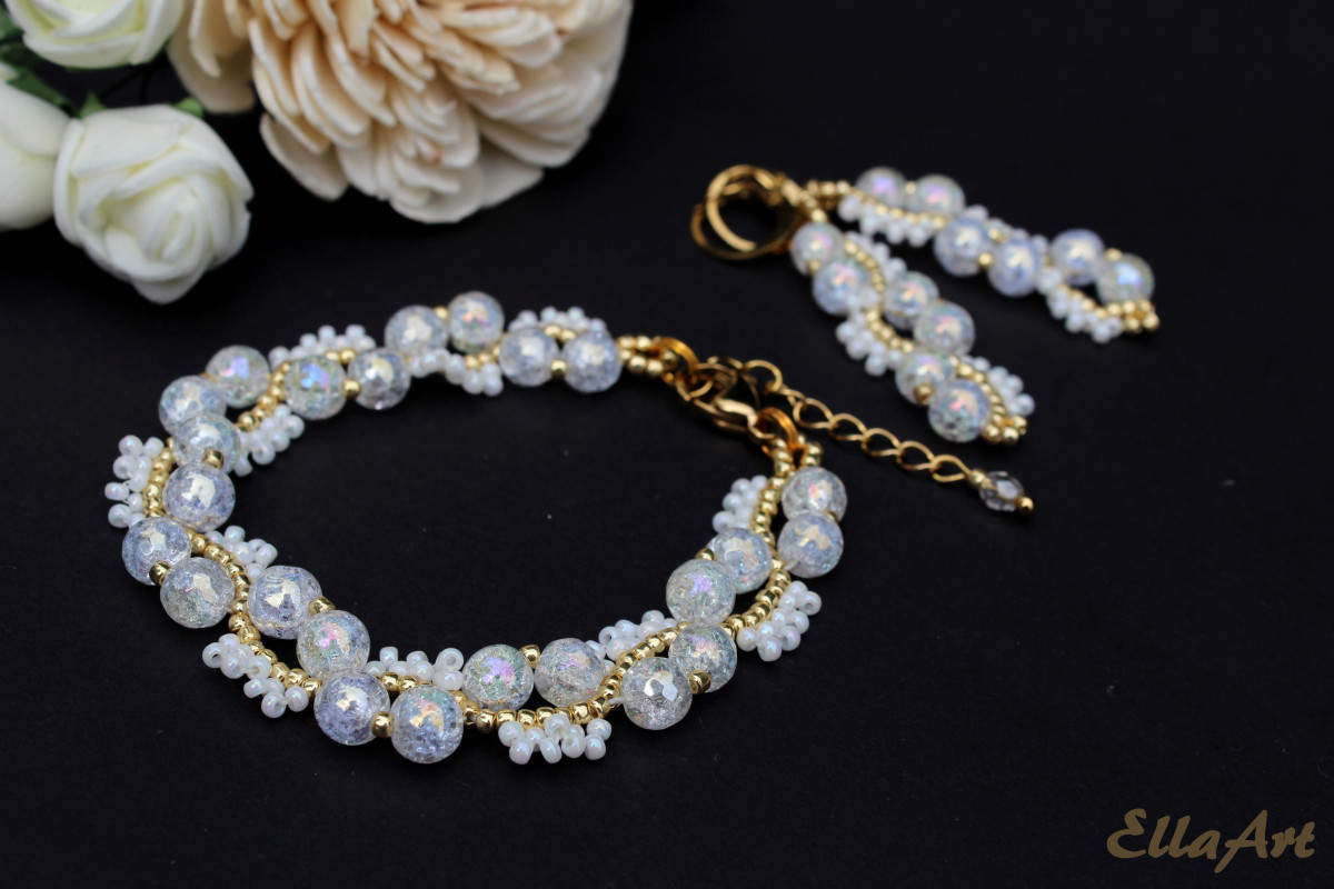 komplet biżuterii z białych koralików - frozen_photo1