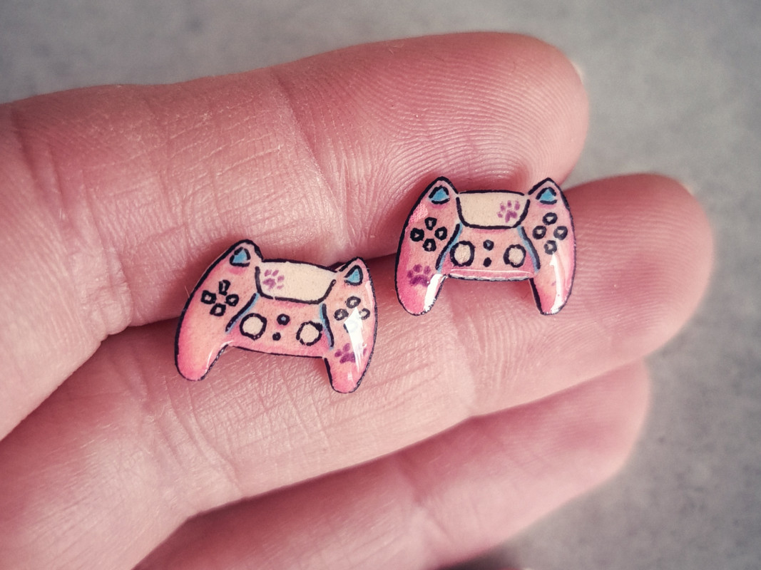Małe kolczyki sztyfty- różowe kocie pady- gamerka_photo1