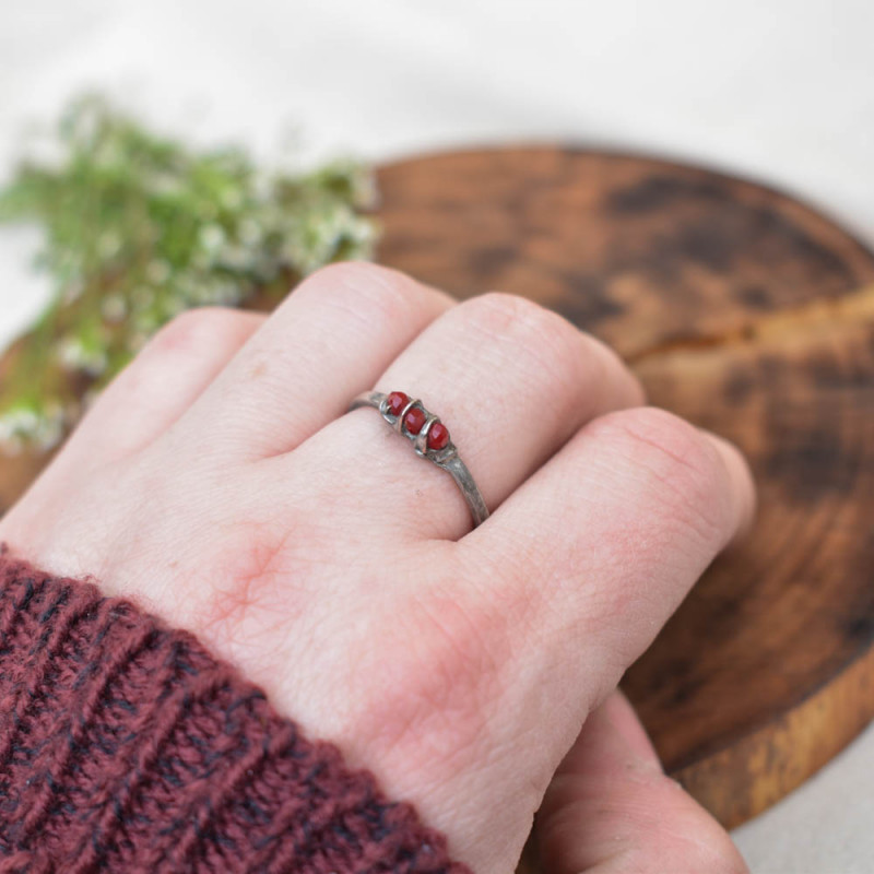 Mini red - pierścionek z kryształkami_photo1