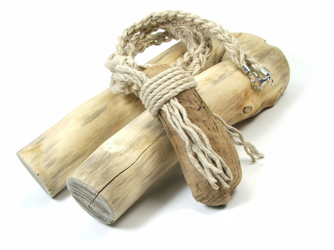 Naszyjnik lniany z drewnem z Bałtyku_photo1