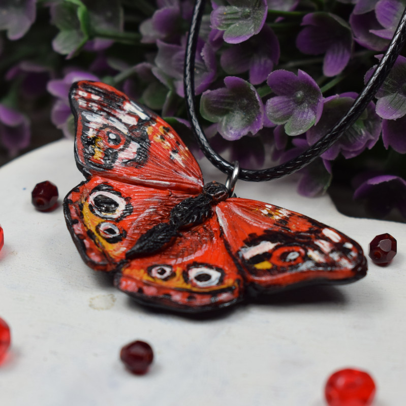 Naszyjnik motyl w odcieniach czerwieni_photo1