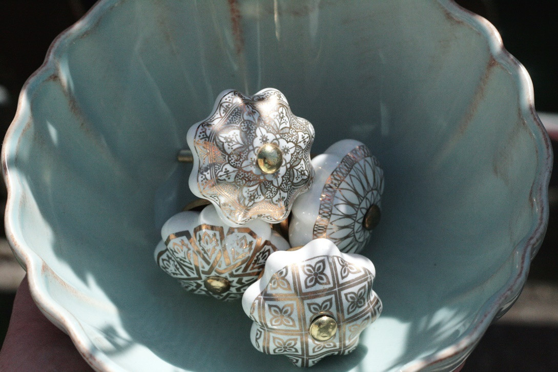 Piękne ceramiczne gałki do mebli - Queen_photo1