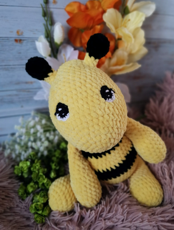 Pszczółka na szydełku maskotka pszczoła szydełko_photo1