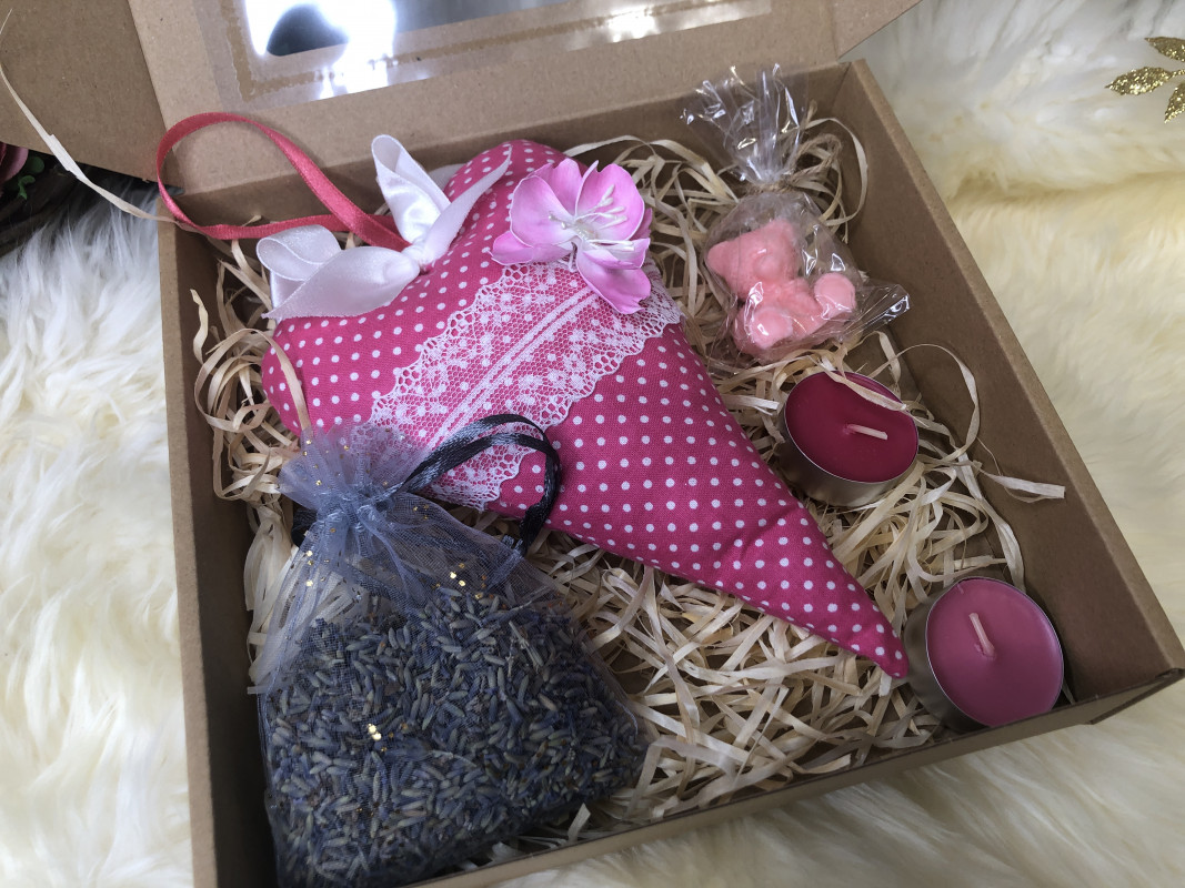 Pudełko prezentowe, mydełko ręcznie robione, serce różowe_photo1