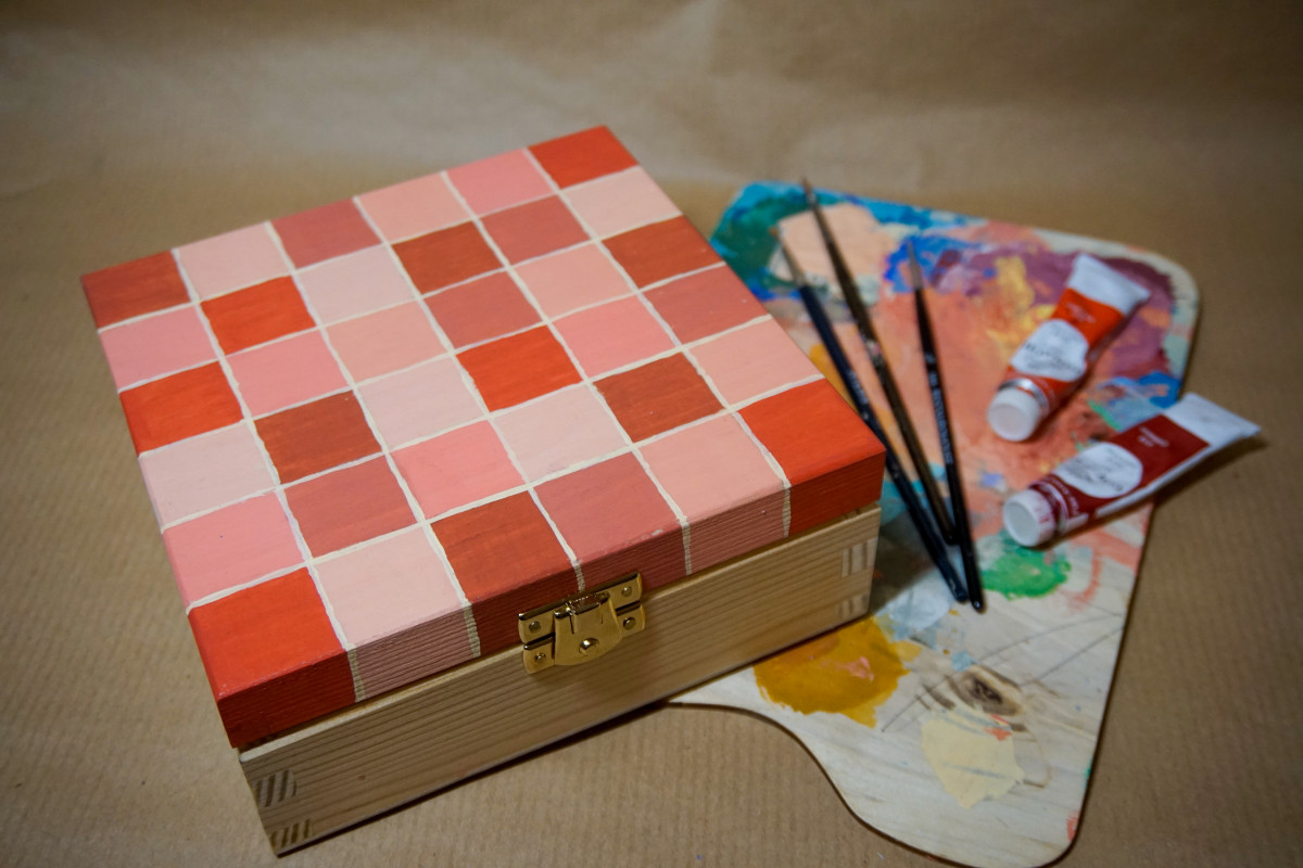 Ręcznie malowane czerwone drewniane pudełko_photo1