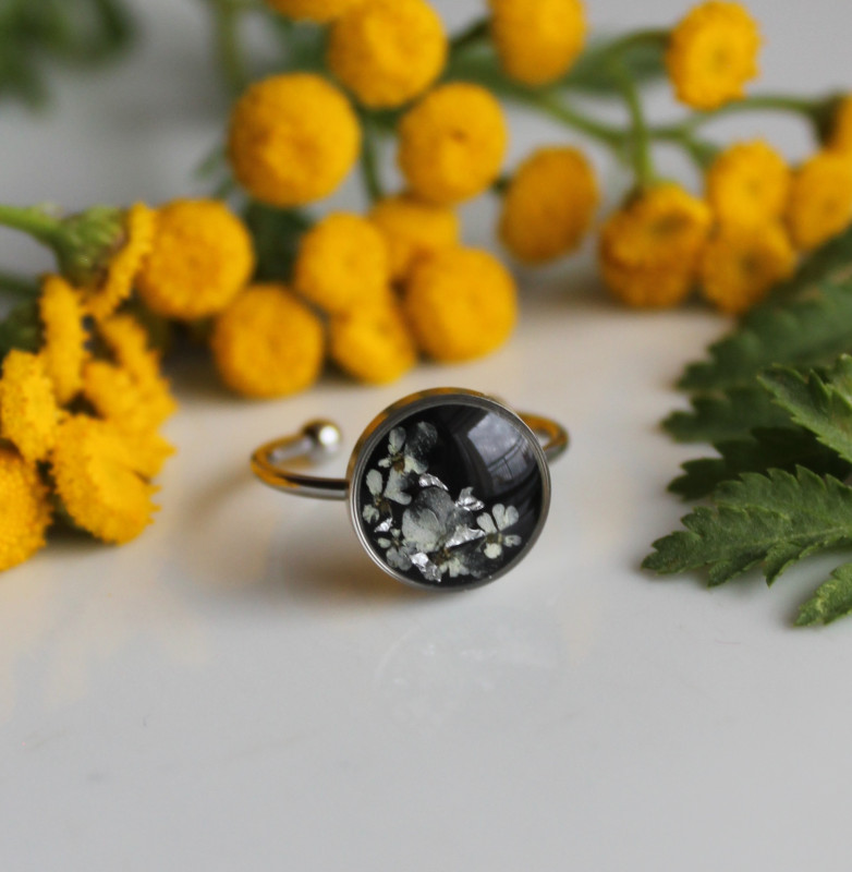 Srebrny pierścionek regulowany czarny biały kwiat_photo1