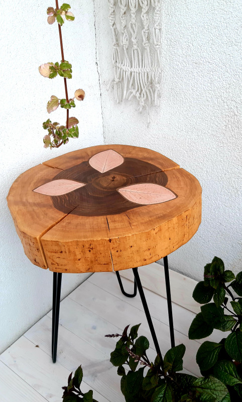 Stolik drewniany z ceramiką rose1_photo1