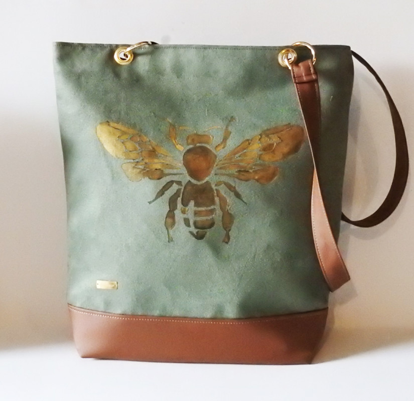 Torba na ramię  glam  malowana  torba z pszczołą_photo1