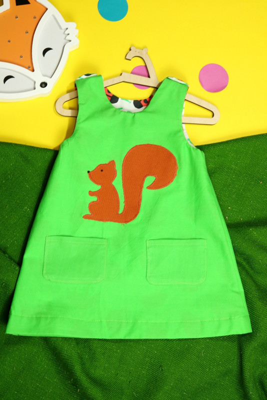 Zielona sukienka dwustronna z wiewiórką (92 cm)_photo1
